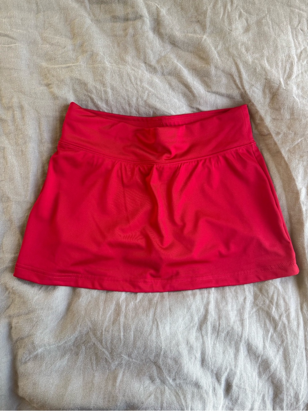 Women’s Varsity Active Skort in Bright Red